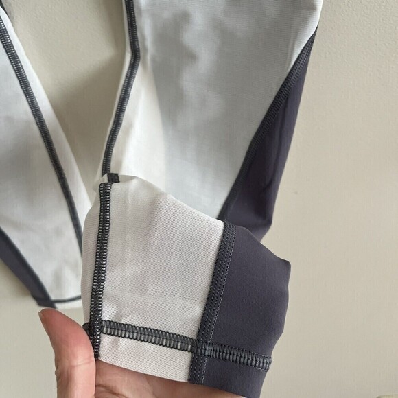 Athleta Colorblock Up for Anything Leggings Gray Grey White Size S Silver Bells - Picture 11 of 14